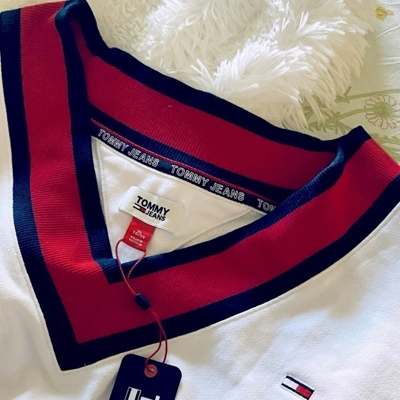 TOMMY JEANS Boxy Cropped Sweatshirt XL.… White by Tommy Hilfiger… - Picture 7 of 8